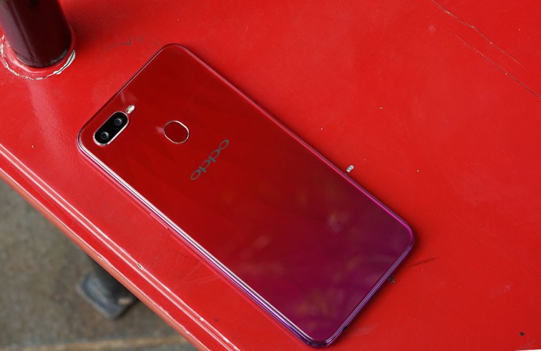 Smartphone OPPO F9
