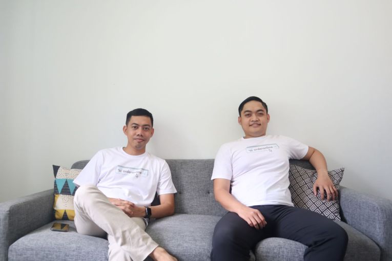 Startup SaaS OrderOnline didirikan oleh Rovan Alfarry (CEO) dan Fazlur Rahman (CTO) pada Juli 2018