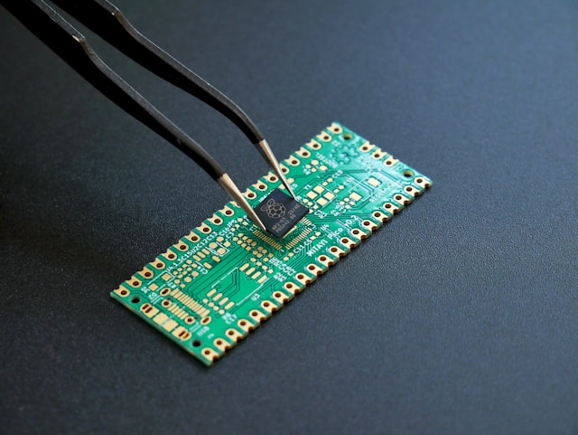 Semikonduktor dinilai strategis untuk mendukung industri masa kini / Unsplash